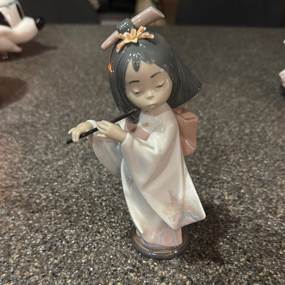 Lladro 6150 Playing the Flute Retired! Mint Condition! No Box! RARE!